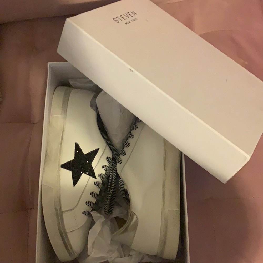 Steven Sneakers